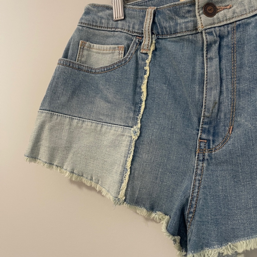 Hollister Womens Shorts Size 11 Blue Vintage High Rise Two-Tone Patchwork Denim - Picture 4 of 9